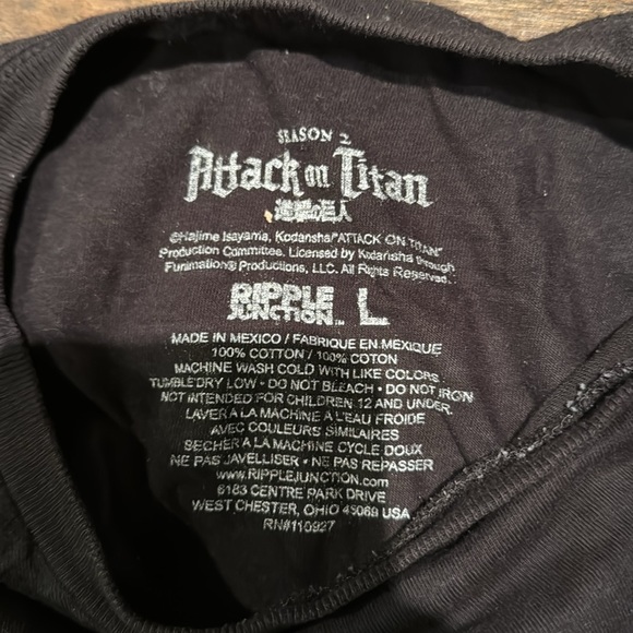 Attack on titan long sleeve shirt - Picture 4 of 6